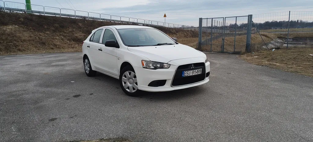 Zdjęcie: 2010 Mitsubishi Lancer