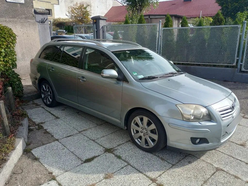 Zdjęcie: 2008 Toyota Avensis