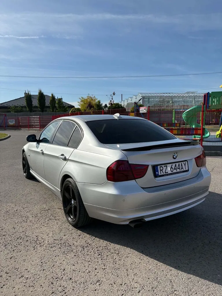 Zdjęcie: 2010 BMW Seria 3