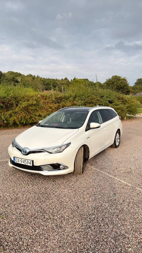 Zdjęcie: 2015 Toyota Auris
