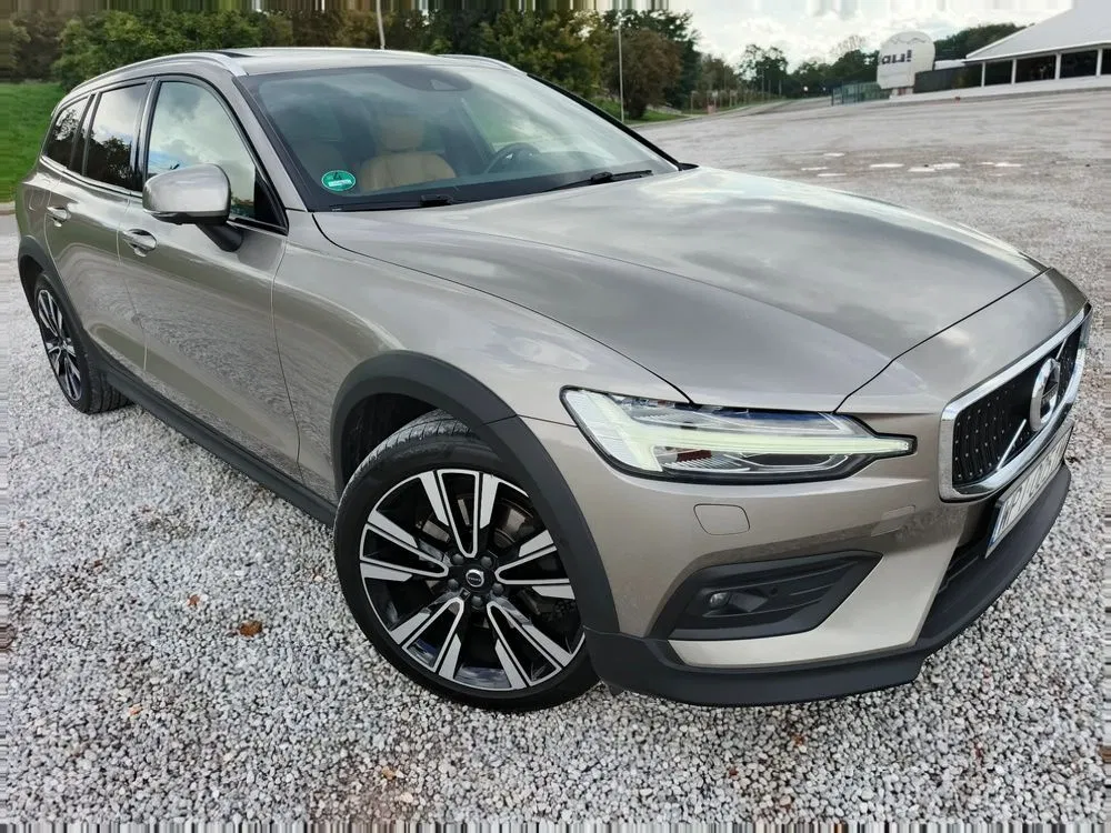 Zdjęcie: 2021 Volvo V60