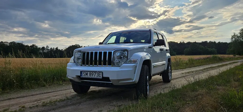 Zdjęcie: 2011 Jeep Cherokee