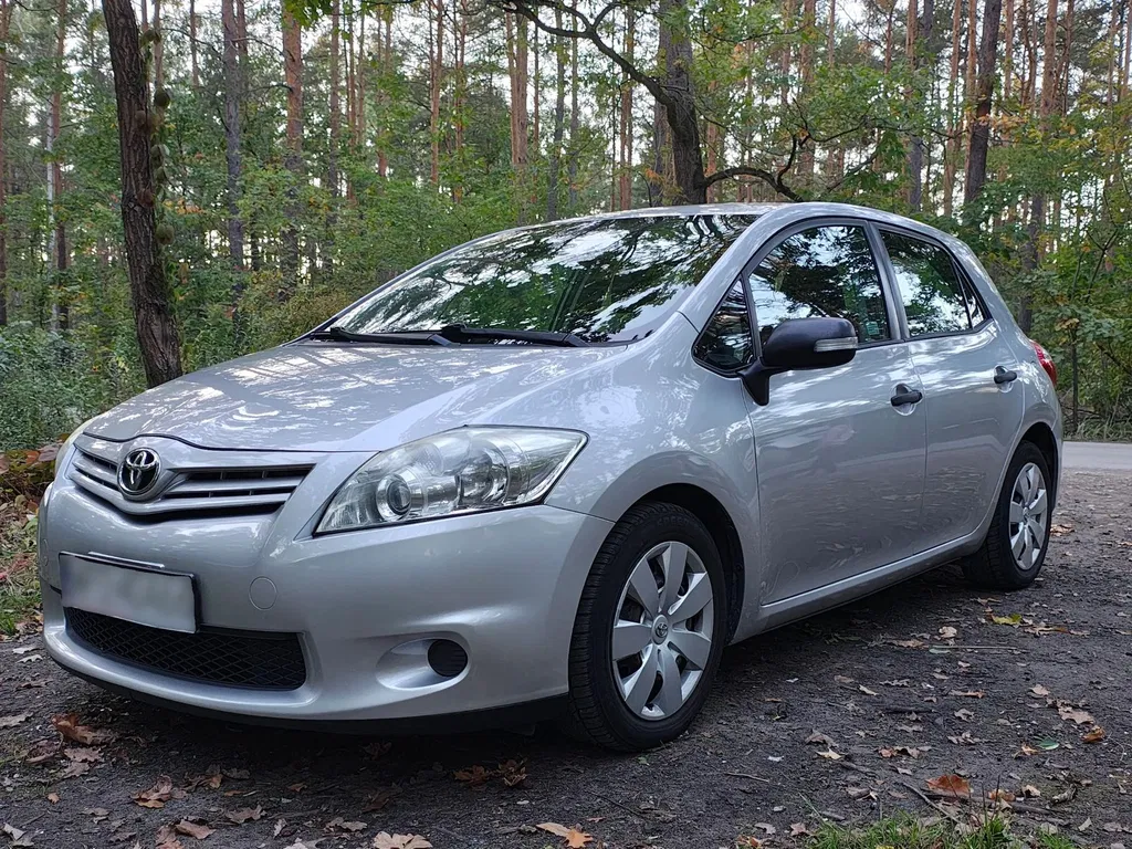 Zdjęcie: 2011 Toyota Auris