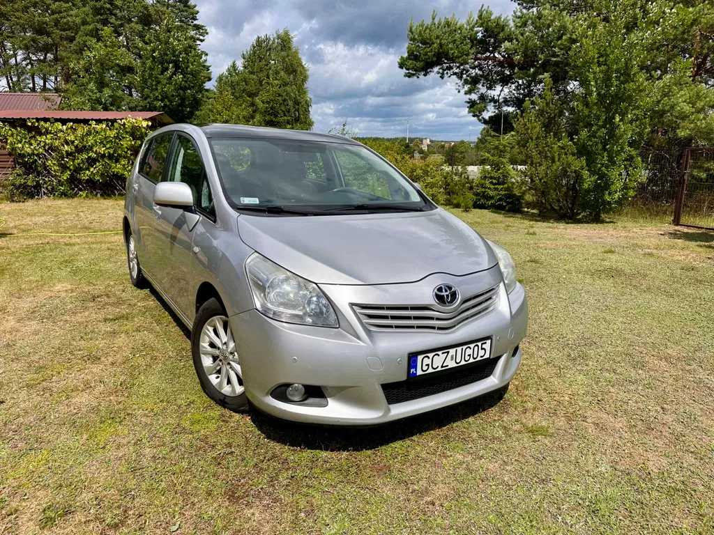 Zdjęcie: 2011 Toyota Verso