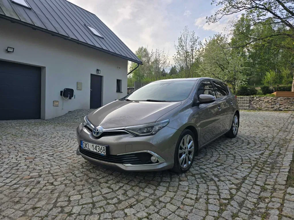 Zdjęcie: 2015 Toyota Auris