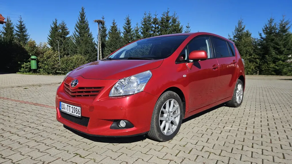 Zdjęcie: 2012 Toyota Verso