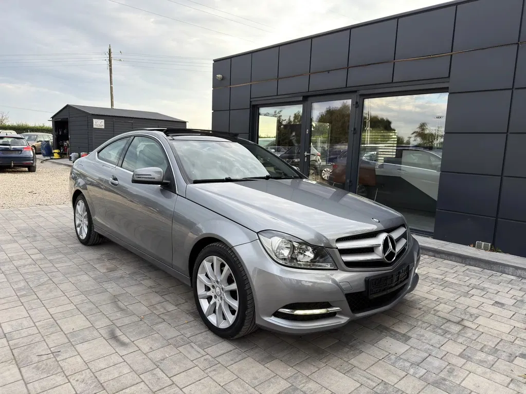 Zdjęcie: 2012 Mercedes-Benz C Klasa