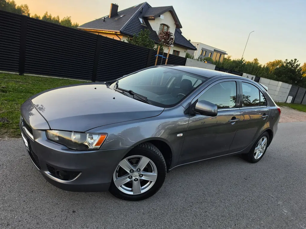Zdjęcie: 2009 Mitsubishi Lancer