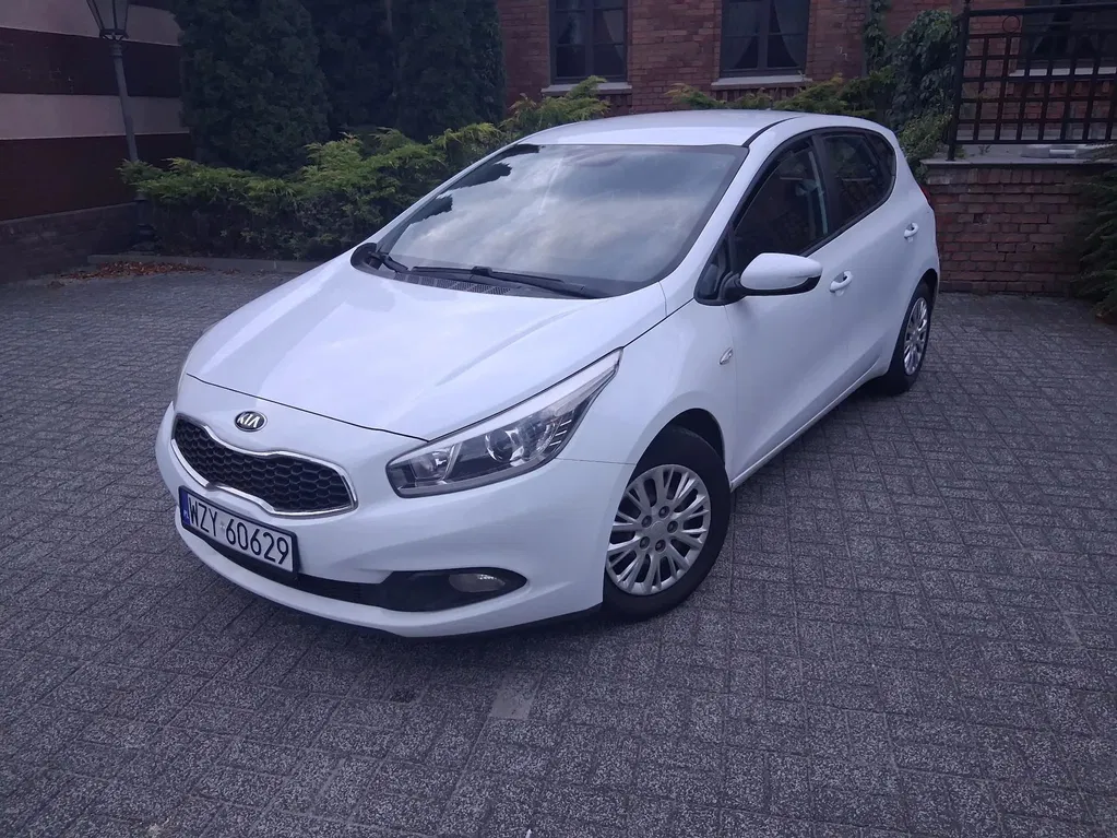 Zdjęcie: 2013 Kia Cee'd