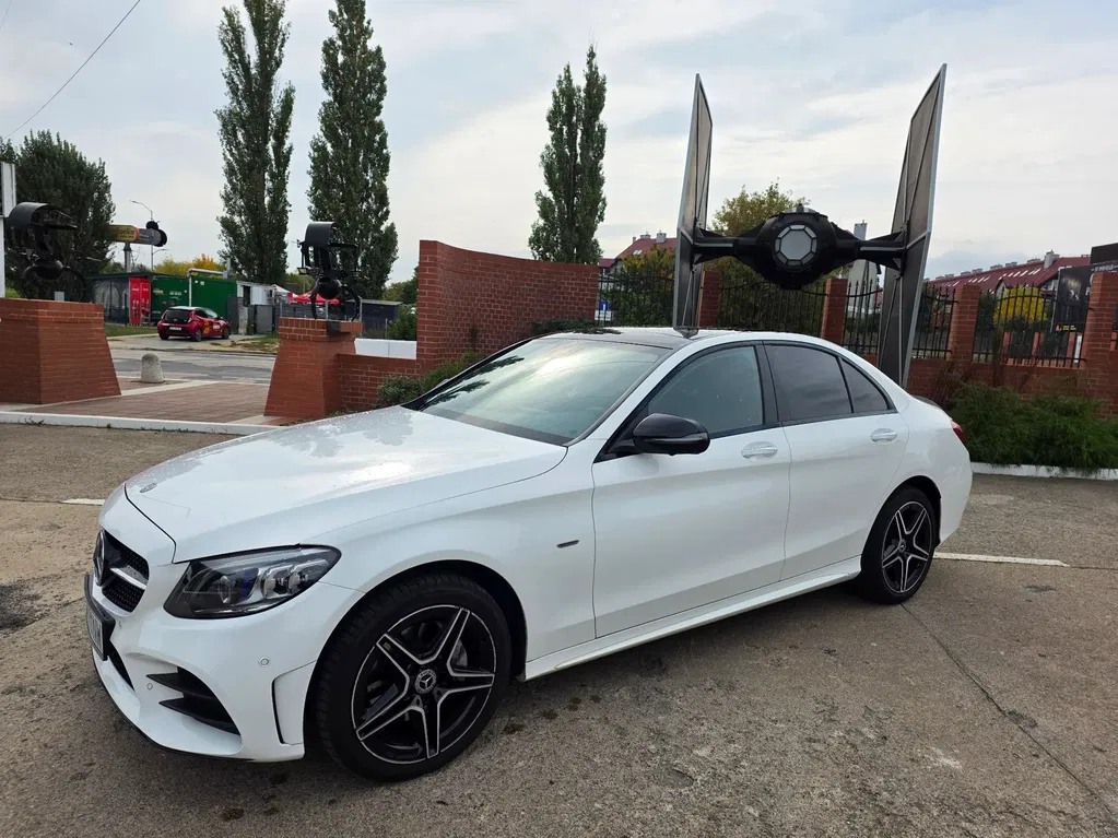 Zdjęcie: 2021 Mercedes-Benz C Klasa