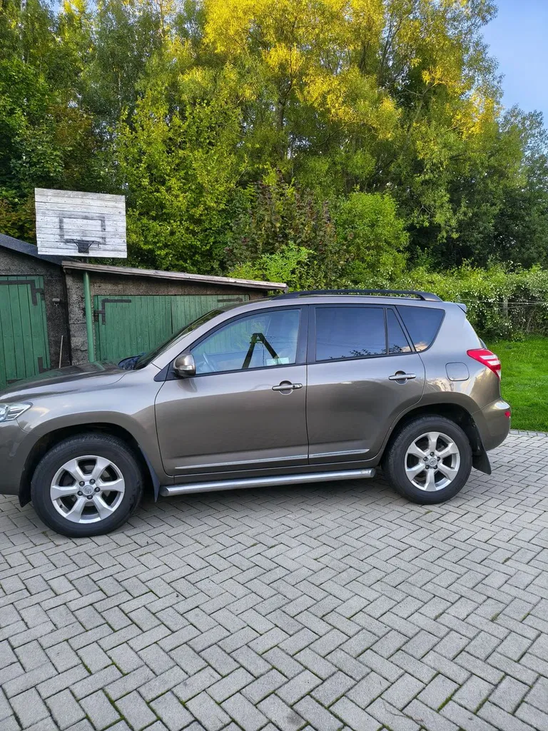 Zdjęcie: 2010 Toyota RAV-4