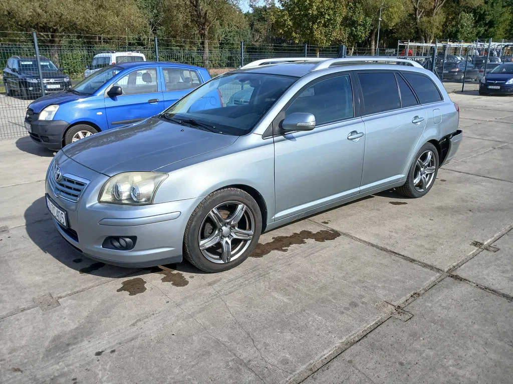 Zdjęcie: 2008 Toyota Avensis