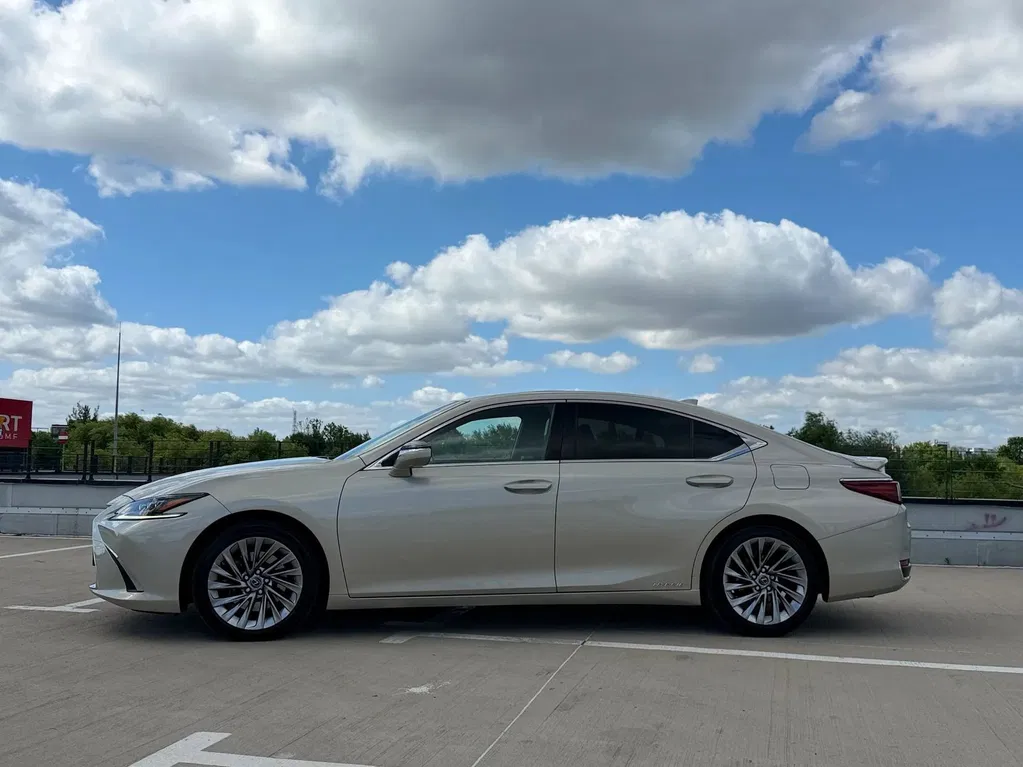 Zdjęcie: 2019 Lexus ES