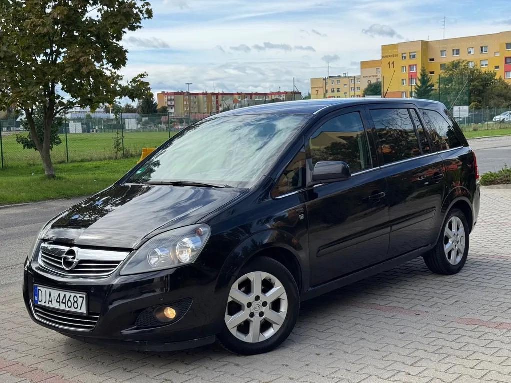 Zdjęcie: 2010 Opel Zafira