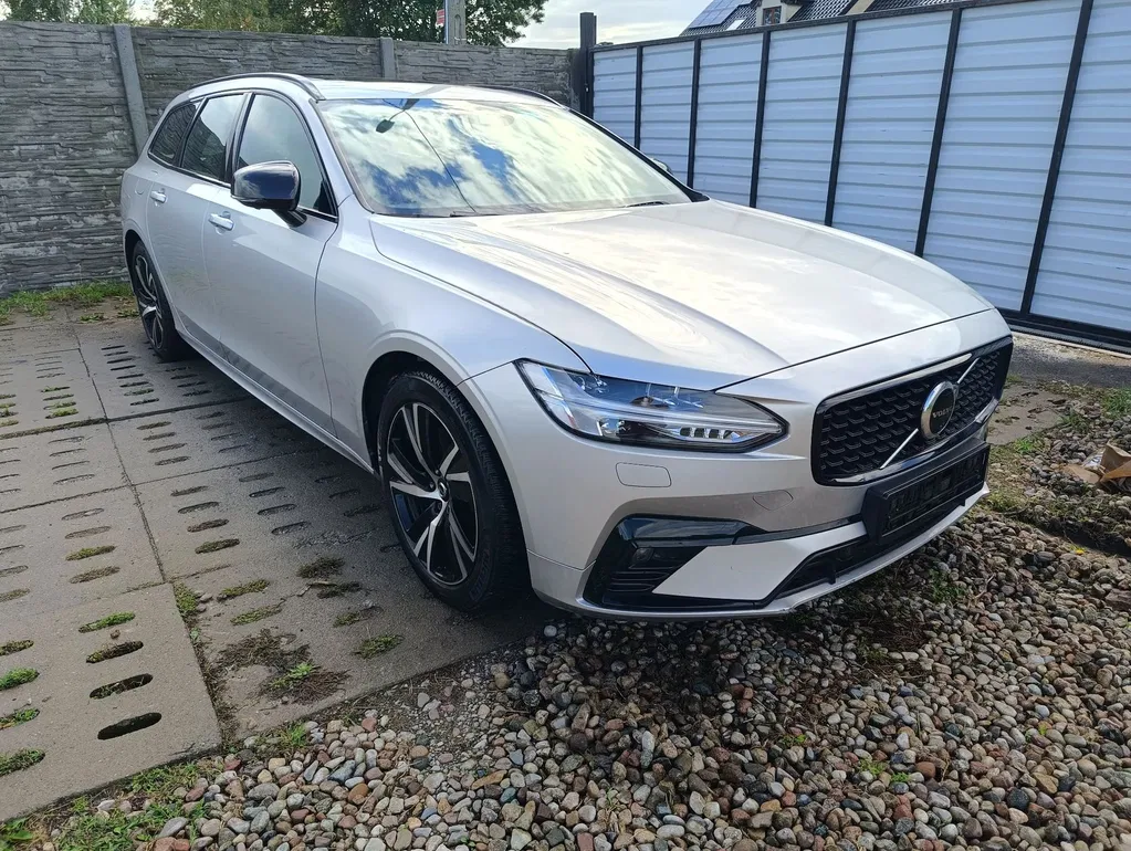 Zdjęcie: 2021 Volvo V90