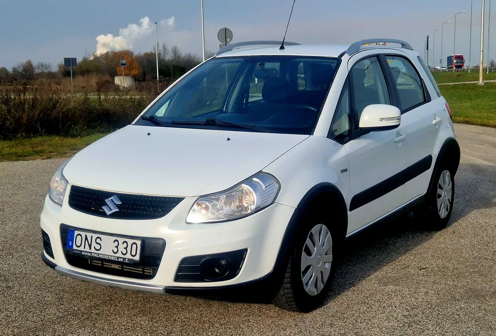 Zdjęcie: 2012 Suzuki SX4