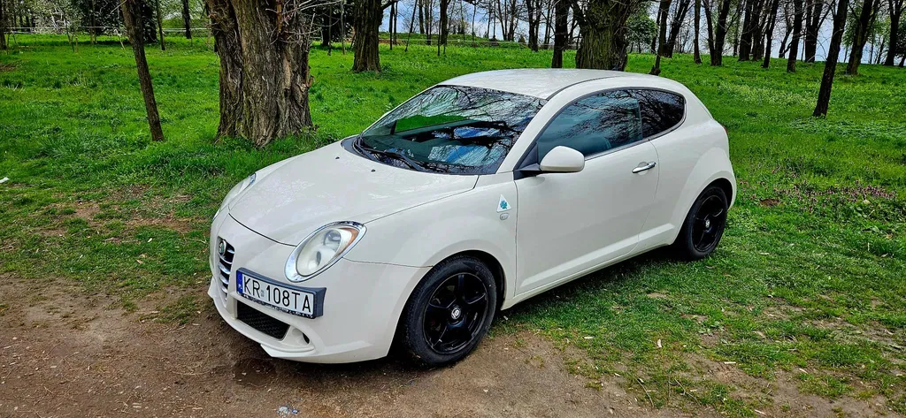 Zdjęcie: 2011 Alfa Romeo Mito