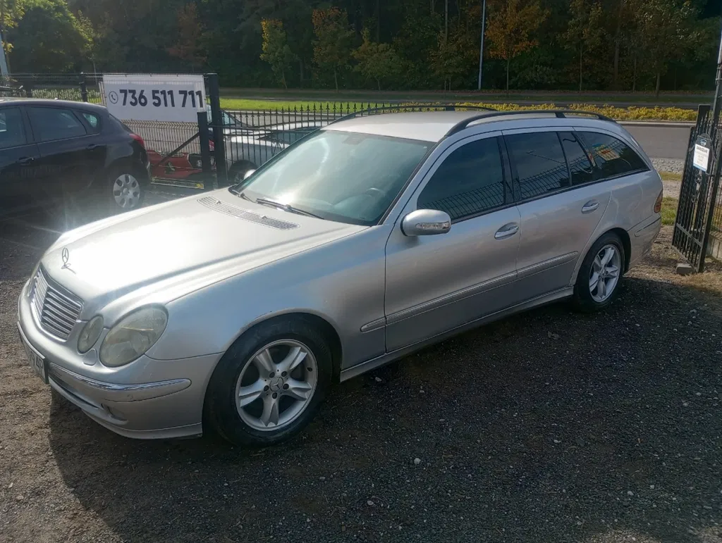 Zdjęcie: 2004 Mercedes-Benz E Klasa