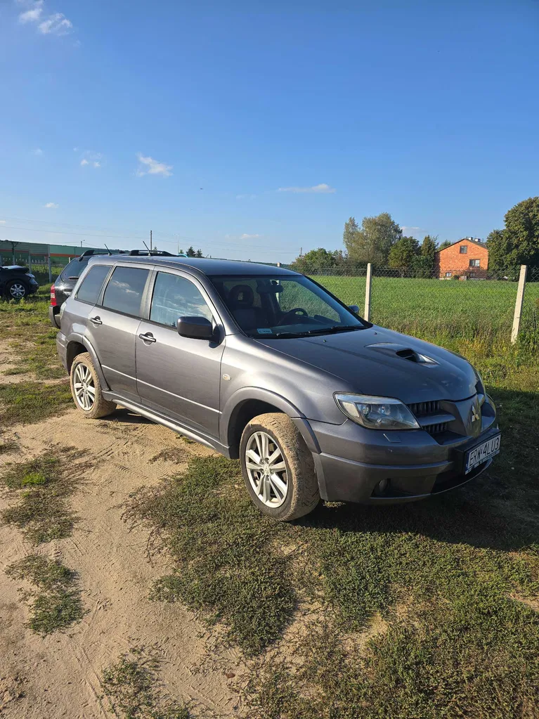 Zdjęcie: 2005 Mitsubishi Outlander
