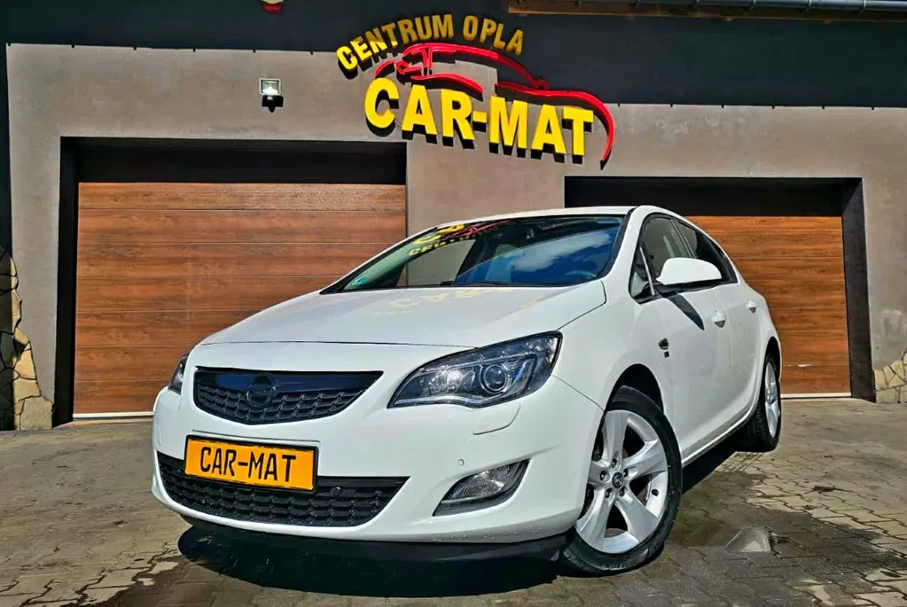 Zdjęcie: 2012 Opel Astra