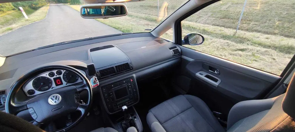 Zdjęcie: 2005 Volkswagen Sharan