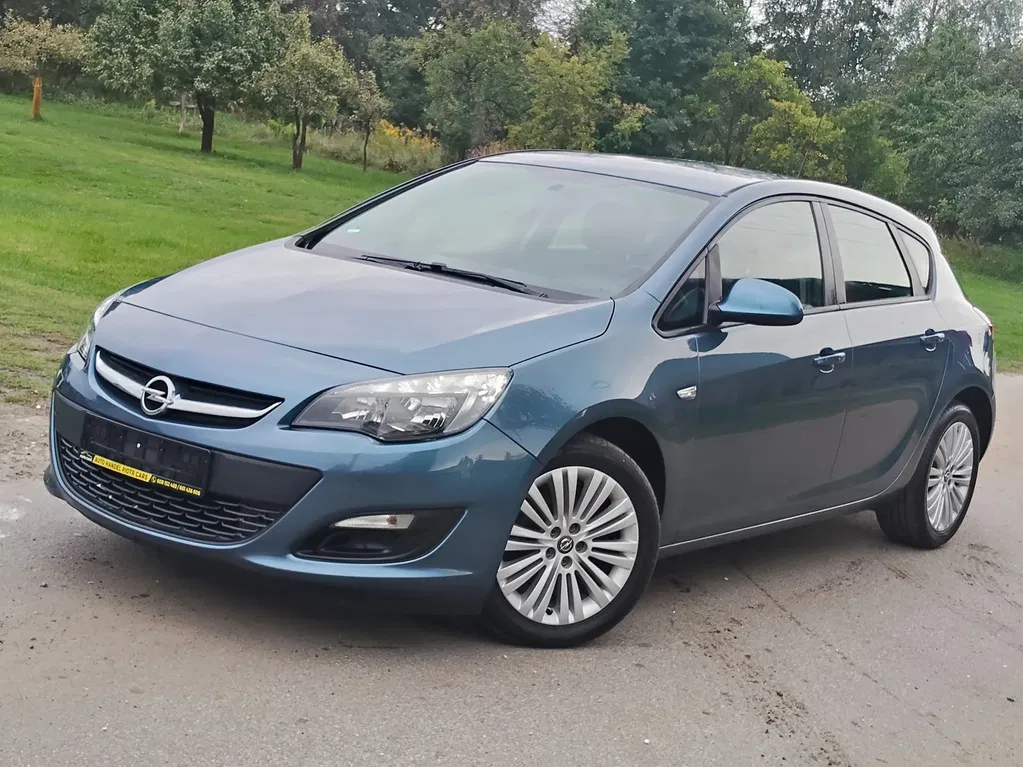 Zdjęcie: 2013 Opel Astra