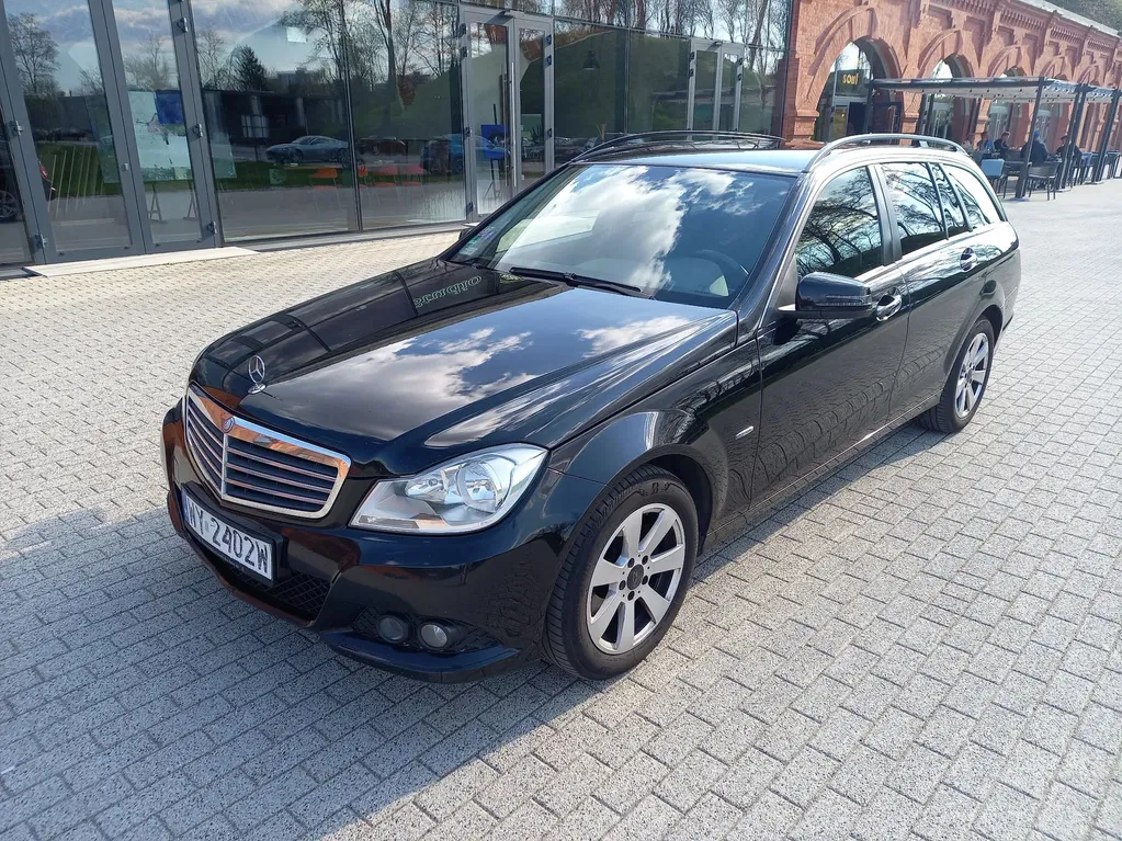 Zdjęcie: 2011 Mercedes-Benz C Klasa