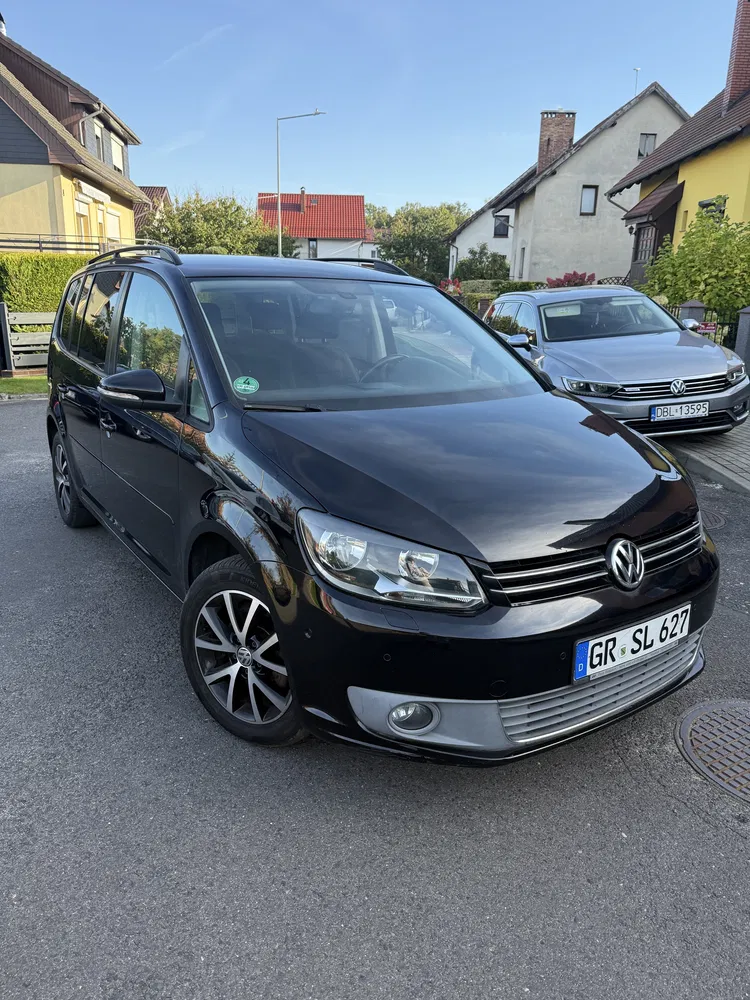 Zdjęcie: 2011 Volkswagen Touran