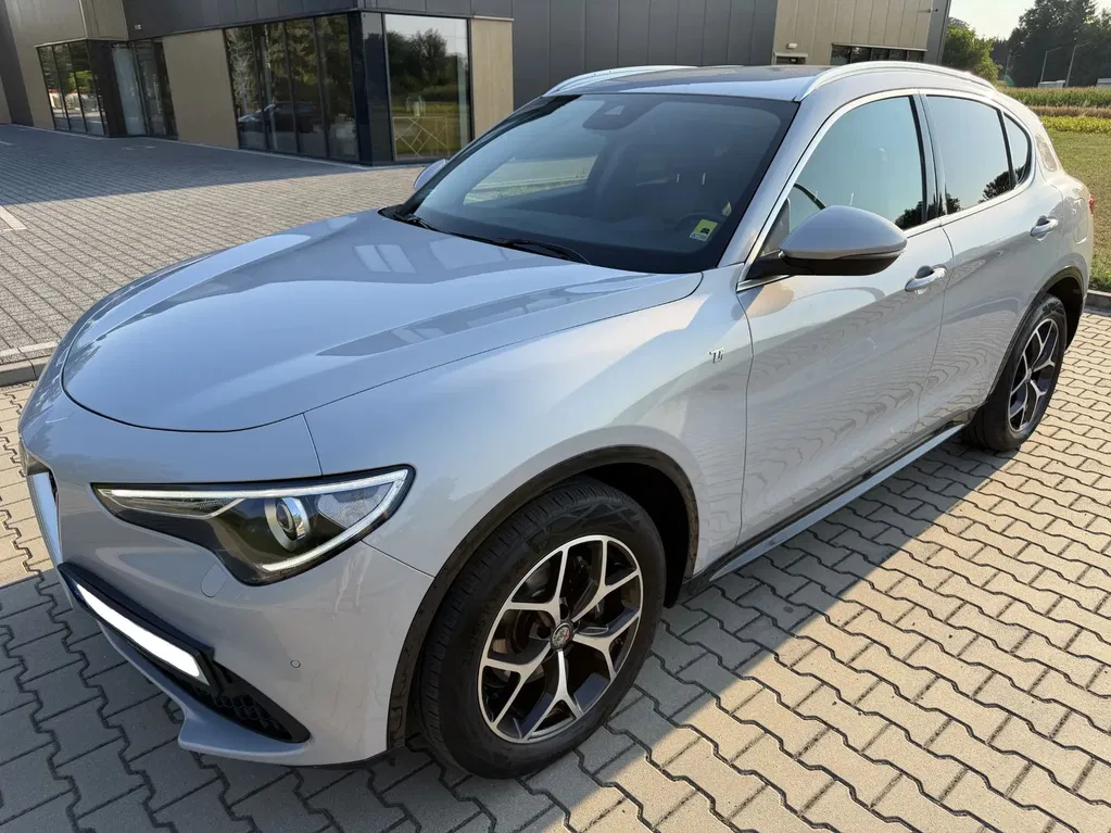 Zdjęcie: 2021 Alfa Romeo Stelvio