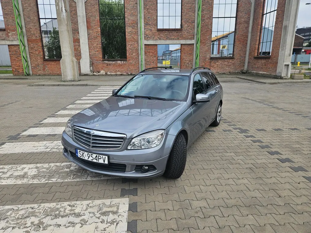 Zdjęcie: 2010 Mercedes-Benz C Klasa