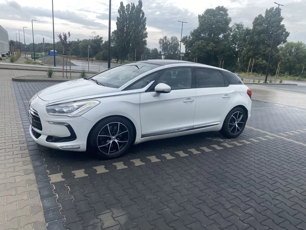 Zdjęcie: 2011 Citroen DS5