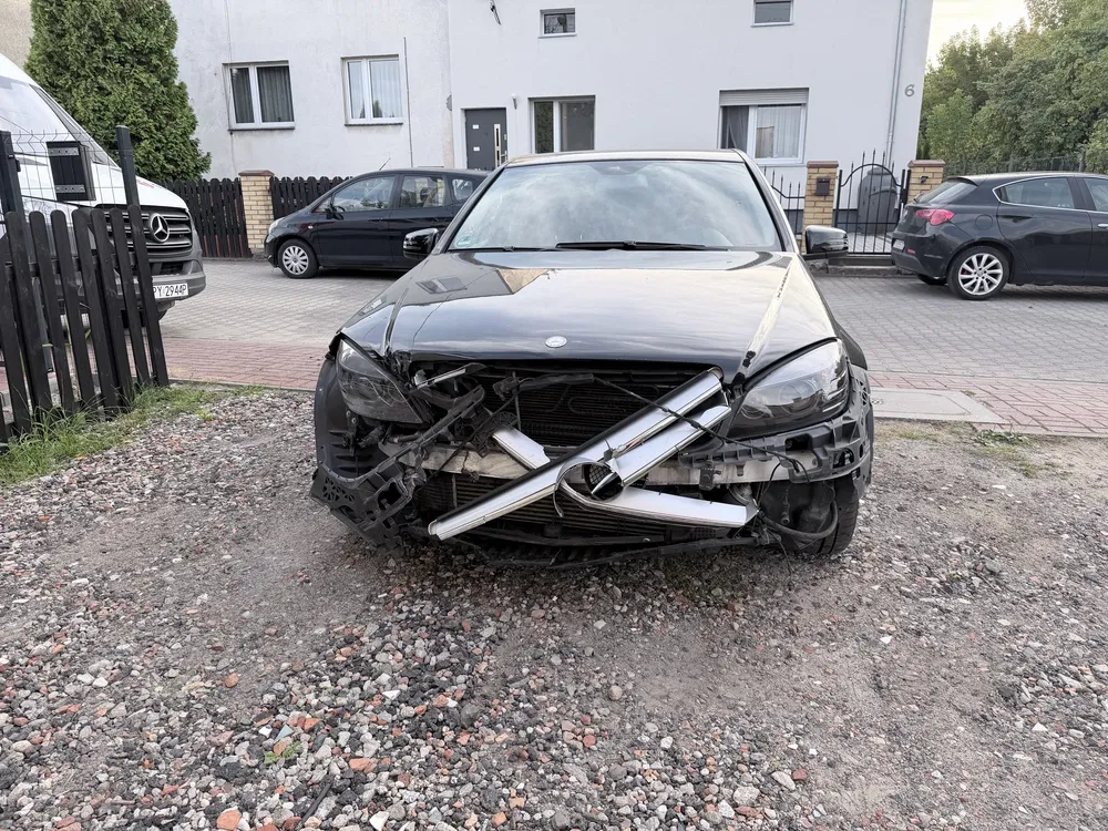 Zdjęcie: 2010 Mercedes-Benz C Klasa