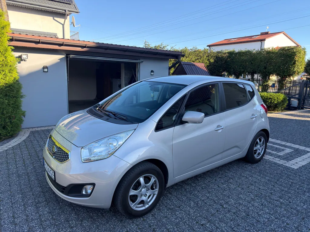 Zdjęcie: 2010 Kia Venga