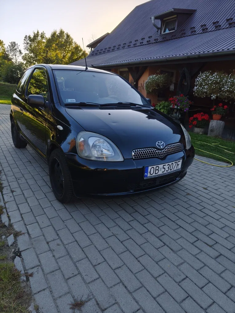 Zdjęcie: 1999 Toyota Yaris