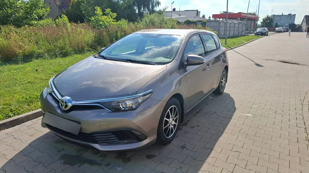 Zdjęcie: 2015 Toyota Auris