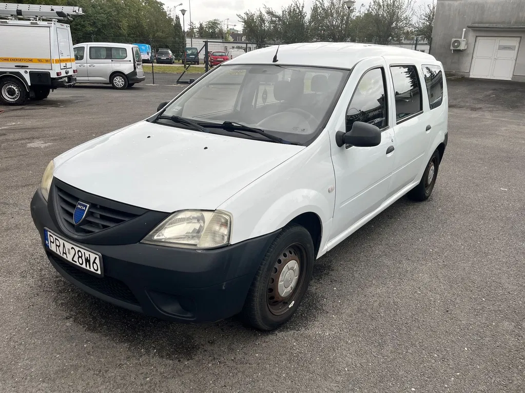 Zdjęcie: 2008 Dacia Logan