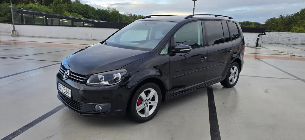 Zdjęcie: 2011 Volkswagen Touran