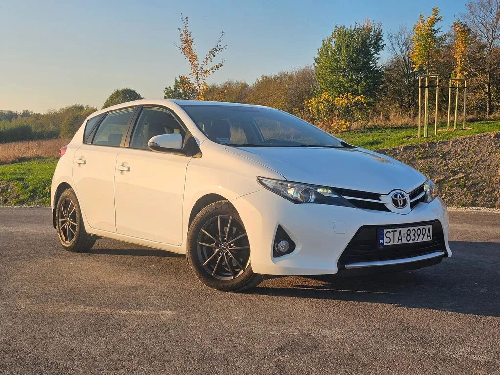Zdjęcie: 2014 Toyota Auris