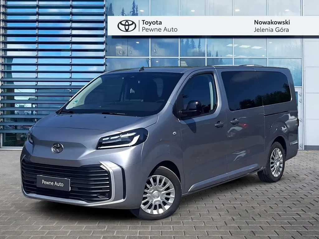 Zdjęcie: 2025 Toyota Proace Verso