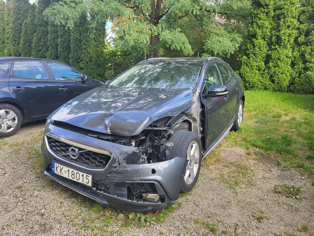 Zdjęcie: 2014 Volvo V40 Cross Country