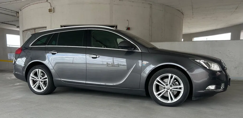 Zdjęcie: 2012 Opel Insignia