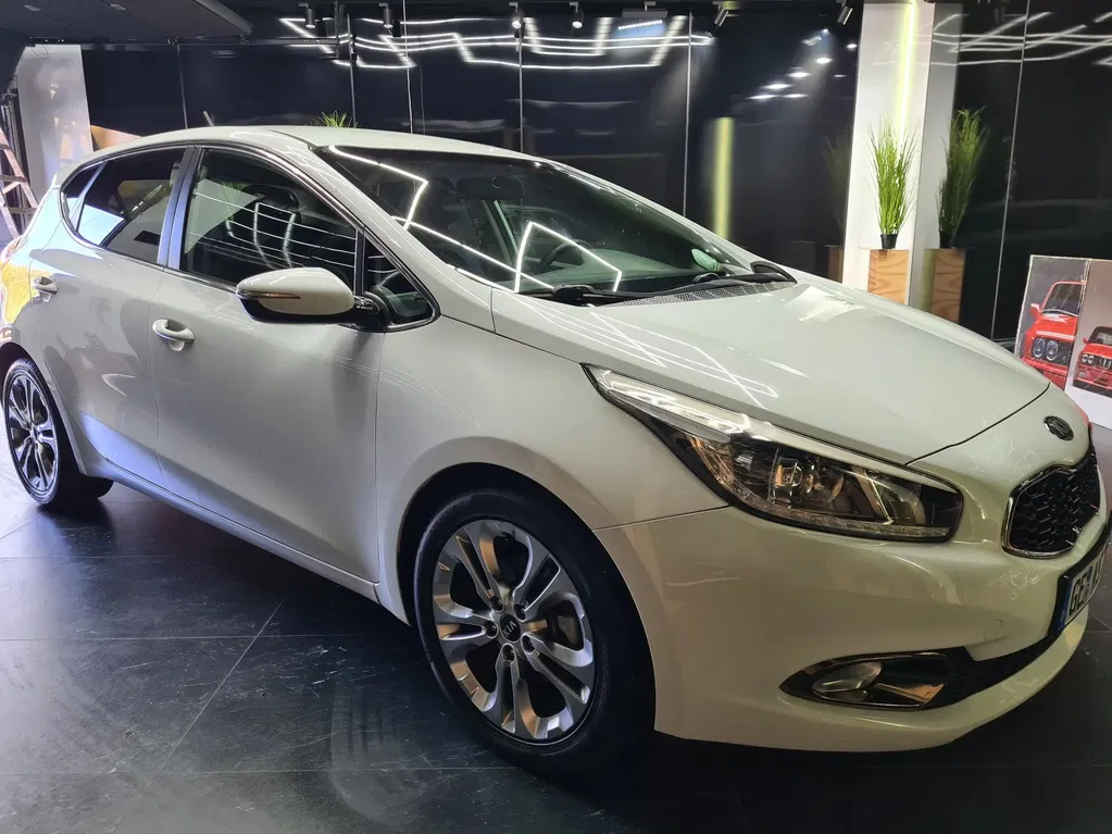 Zdjęcie: 2012 Kia Cee'd