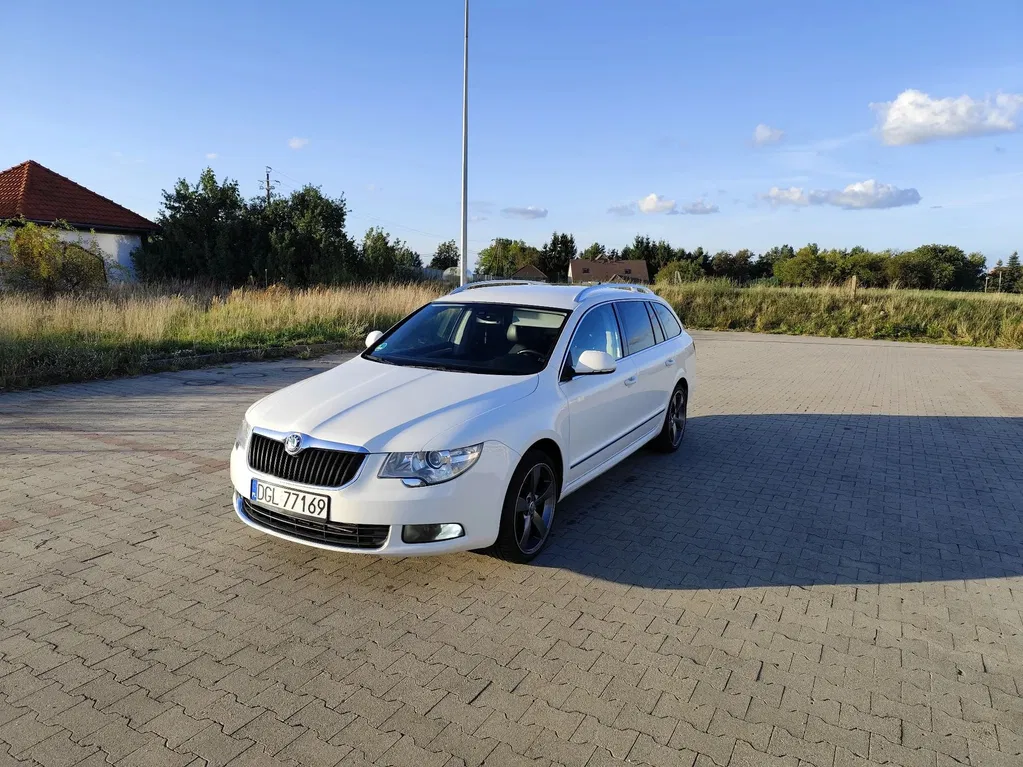 Zdjęcie: 2010 Skoda Superb