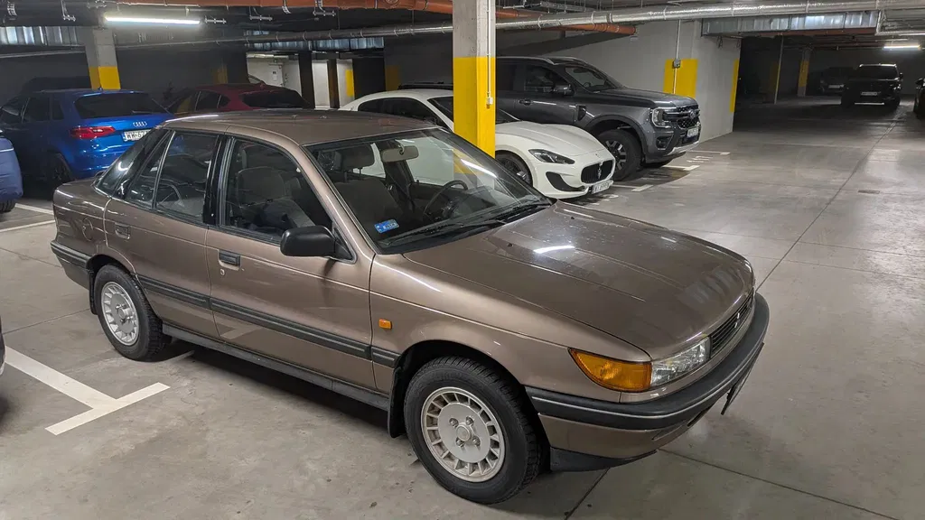 Zdjęcie: 1989 Mitsubishi Lancer