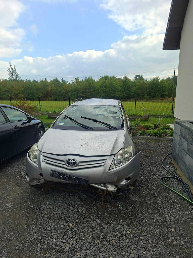 Zdjęcie: 2011 Toyota Auris