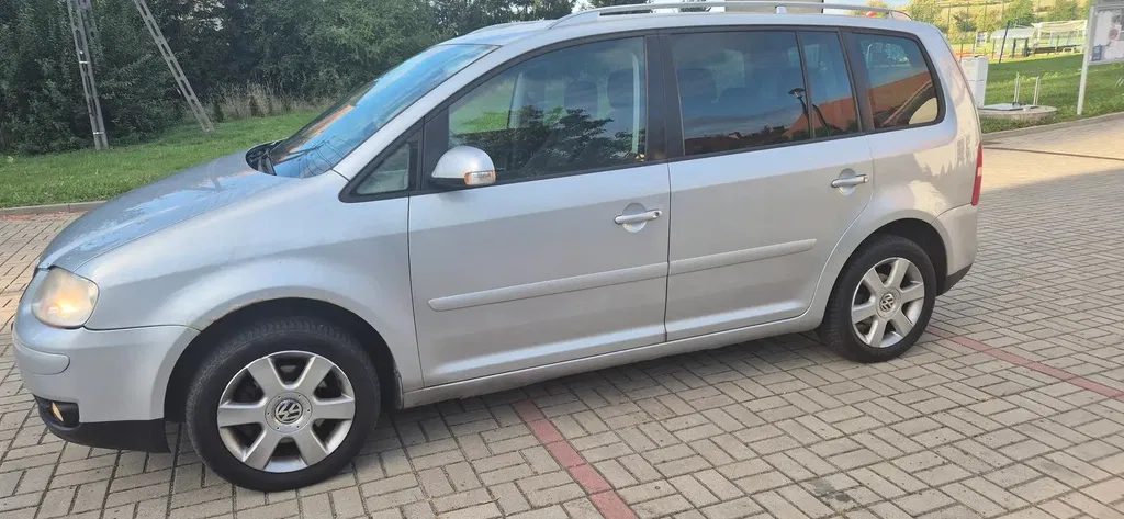 Zdjęcie: 2004 Volkswagen Golf