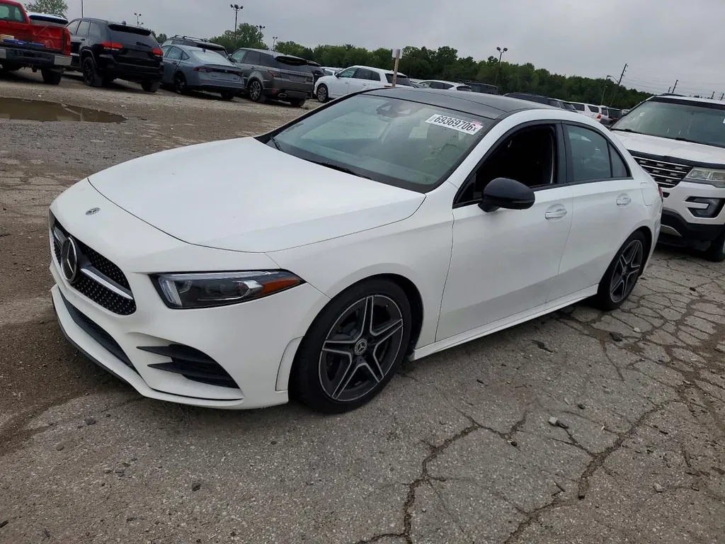 Zdjęcie: 2019 Mercedes-Benz A Klasa