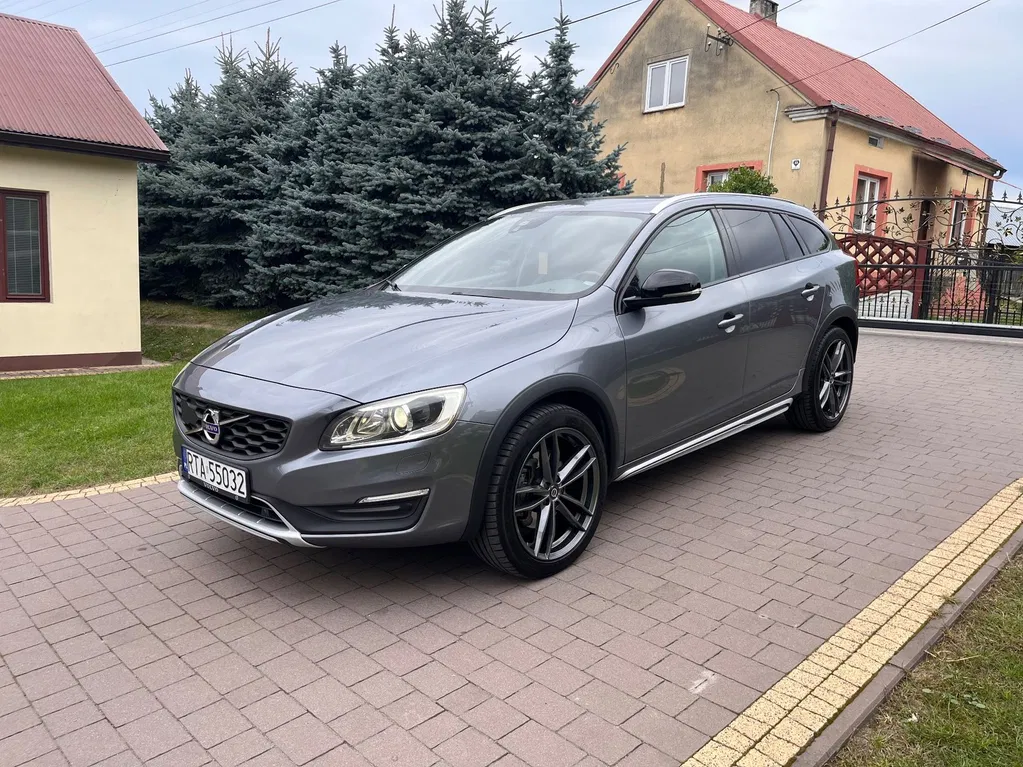 Zdjęcie: 2016 Volvo V60 Cross Country