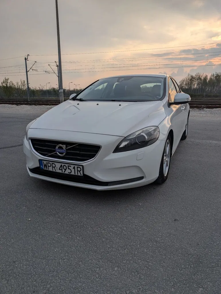 Zdjęcie: 2014 Volvo V40