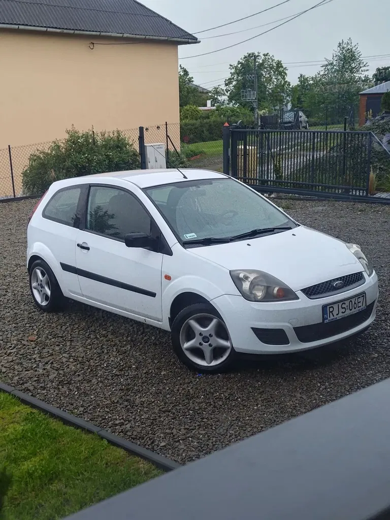 Zdjęcie: 2006 Ford Fiesta